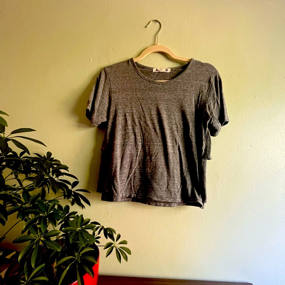 Basic cropped tee